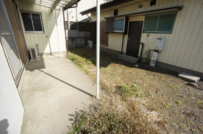 【庭】 | 西片貝町一戸建