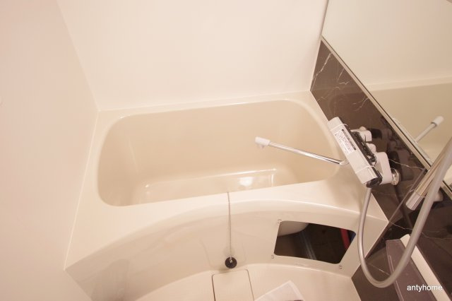 アドバンス新大阪ラシュレ　仲介手数料無料の浴室