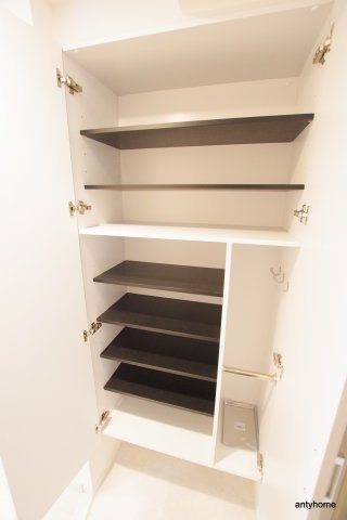 アドバンス新大阪ラシュレ　仲介手数料無料の収納