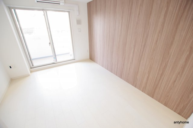 アドバンス新大阪ラシュレ　仲介手数料無料の寝室