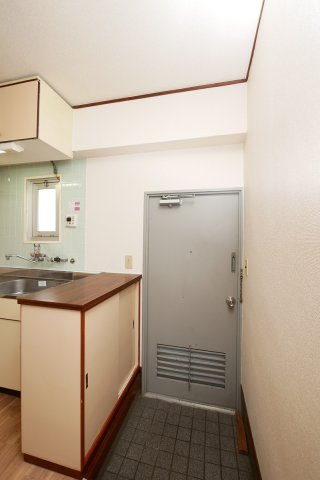 島本マンションの玄関|島本マンション　303号室