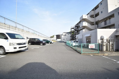 【駐車場】 | パルポート鴨居 | 平置き駐車場
