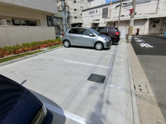 【駐車場】