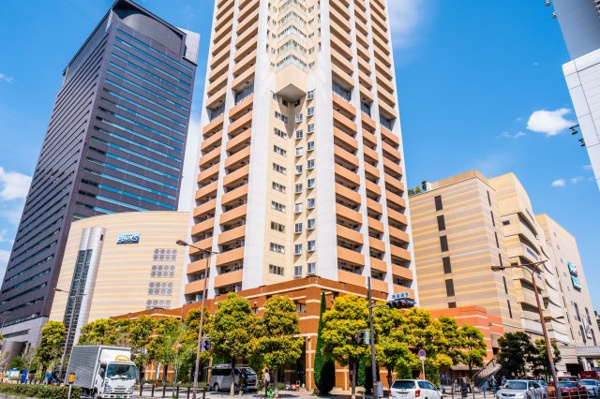 【外観】 | 【基壇部外観】なんばパークス直結！！日用品からお買い物まで困りません♪