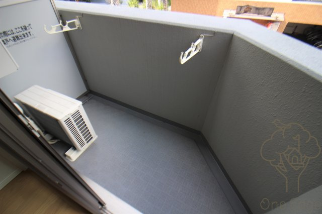 プランドール梅田のバルコニー