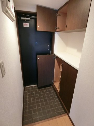 【玄関】