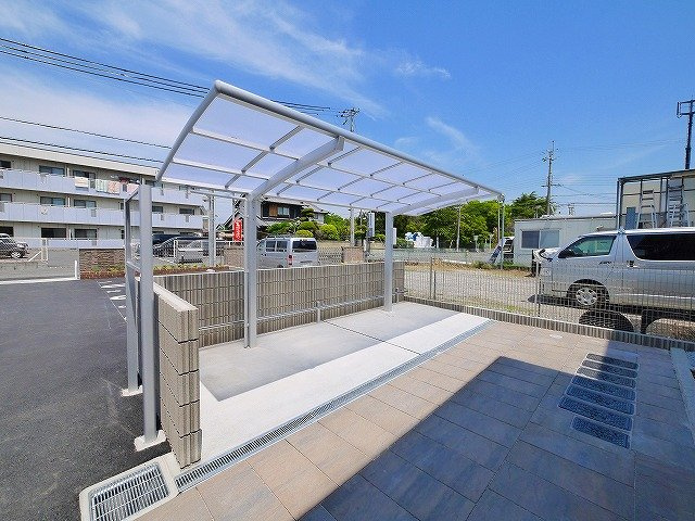 メゾン桜のその他共用部分|ゆったりとした駐輪スペース。