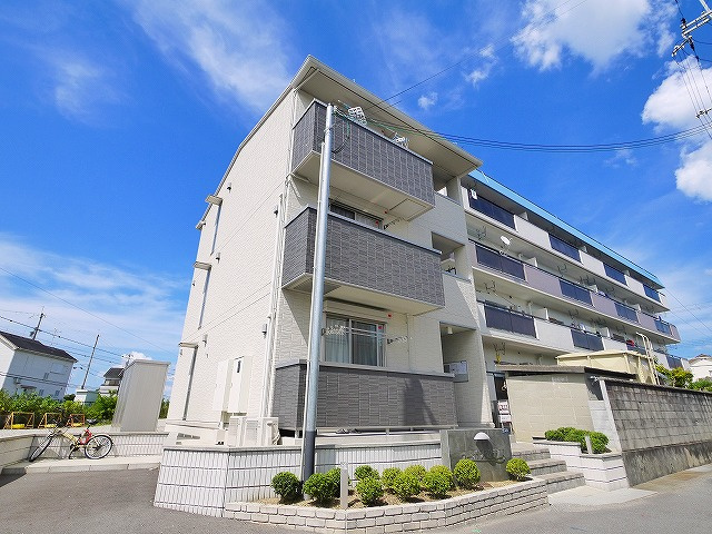 コーポ大安寺Ⅲの外観|外観もきれいです