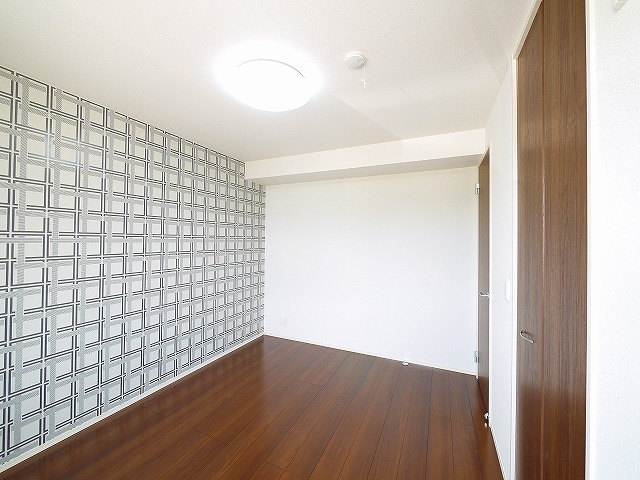 コーポ大安寺Ⅲの洋室|おしゃれな内装です