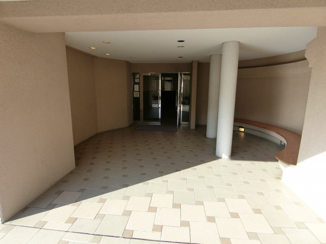 東急ドエル・アルス西明石コーストのエントランス