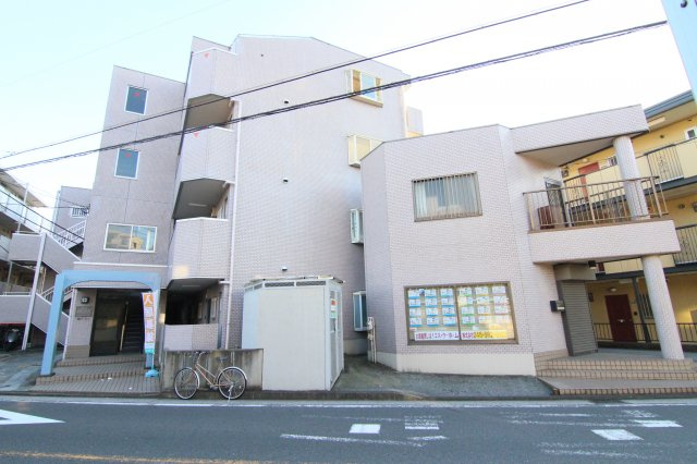 メゾンタチバナＡ棟の外観