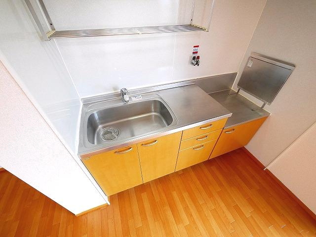 セジュールN IIのキッチン|コンパクトなキッチンで掃除もラクラク