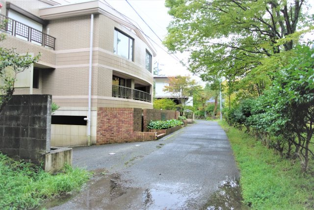 エスポワールヴェネフォランス湯布の森の周辺