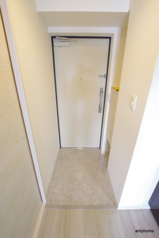 エグゼ難波西4　仲介手数料無料の玄関
