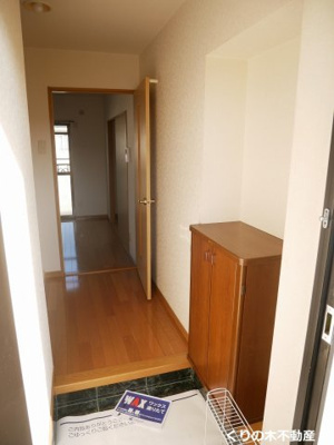 【玄関】 | プリエール井原 | 同タイプのお部屋です（現況を優先します）