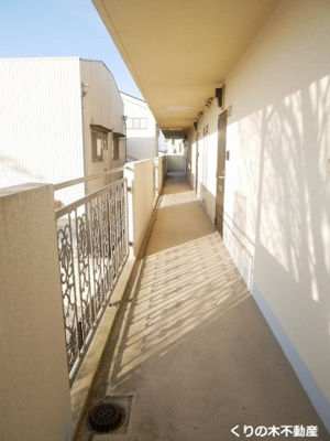 【その他共用部分】 | プリエール井原 | 外廊下です