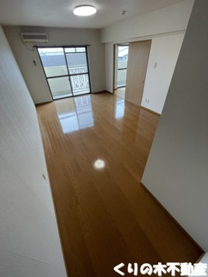 【居間・リビング】 | プリエール井原 | 使いやすい居間です