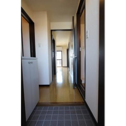 スプレーモ田代の玄関