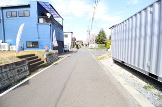 【前面道路含む現地写真】