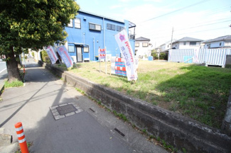 【前面道路含む現地写真】