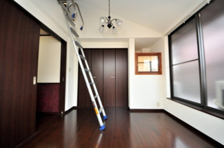 【洋室】 | 新丸太町貸家