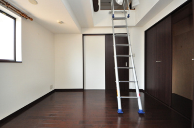 【洋室】 | 新丸太町貸家