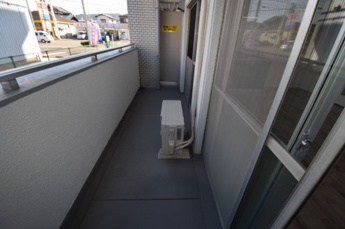 【バルコニー】