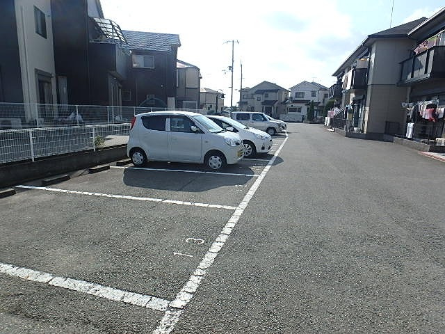 ディアスヒラツの駐車場