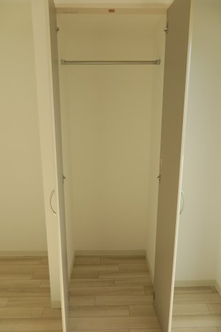 エル難波ウエストの収納