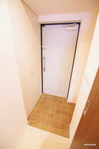 オアシス梅田の玄関