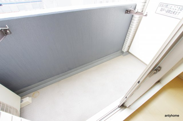 オアシス梅田のバルコニー