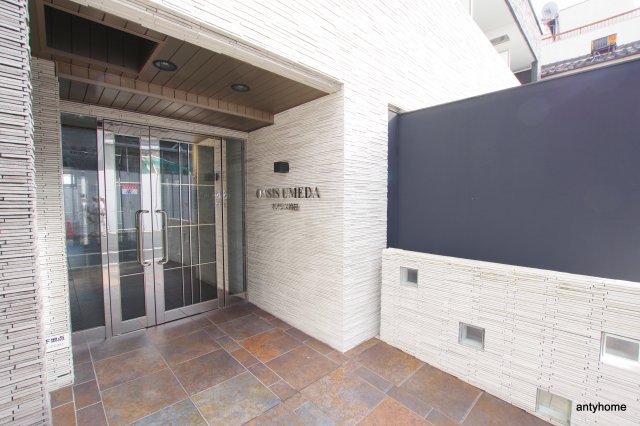 オアシス梅田のエントランス