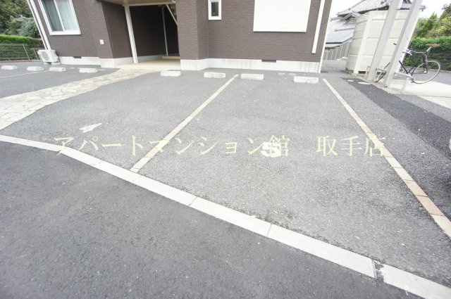 フォレスト・スクエアの駐車場