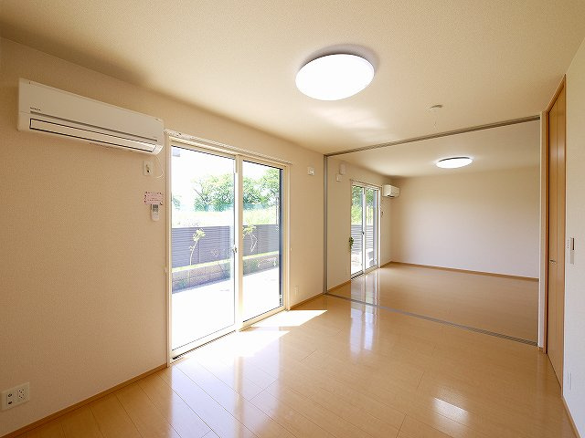 ブロッサムコートの洋室|広々とした洋室です