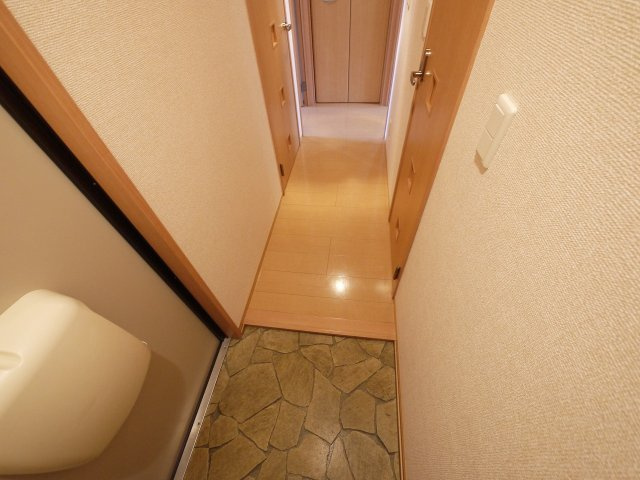 ヴィルヌーブ　Ｃ棟（新町）の玄関|シンプルで使いやすい玄関です