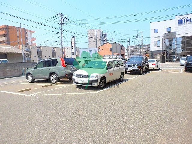 スタンドリバー東比恵の駐車場