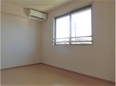 【寝室】 | サンライズ御井 | 広くて明るい寝室