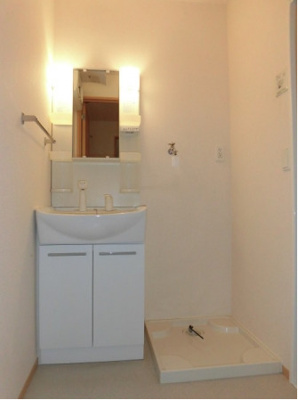 【洗面所】 | サンライズ御井 | ゆったりとスペースのある洗面所