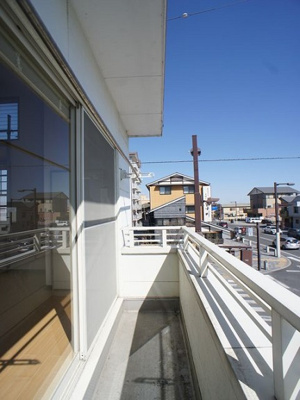 【バルコニー】 | アローハイム | 日当たり良好！お洗濯物がたくさん干せます♪