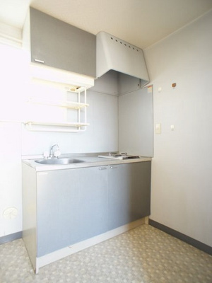 【キッチン】 | アローハイム | 換気できる窓があります。