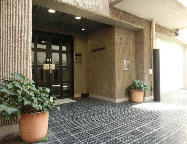 氷川アネックス2号館のエントランス|氷川アネックス2号館
