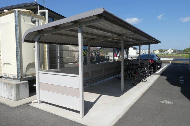 カーサフェリーチェⅣのその他共用部分|自転車置き場