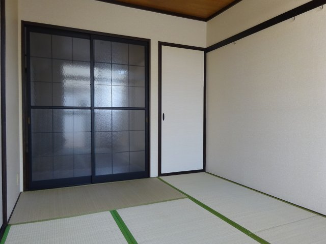 パールハイツD棟の和室