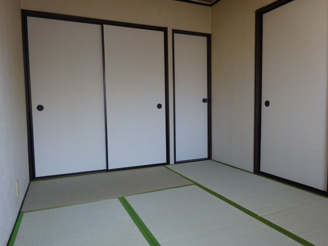 パールハイツD棟の収納