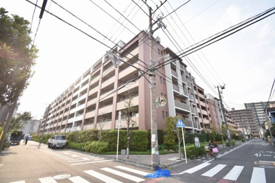 【外観】 | プラウド横浜鶴見市場 | 京急本線「鶴見市場」駅徒歩4分・「八丁畷」駅徒歩8分と2駅利用可能な好立地！