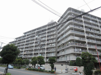 【外観】 | 京急本線「六郷土手」駅徒歩5分と好立地！雨の日や帰宅時間が遅い方も安心です！