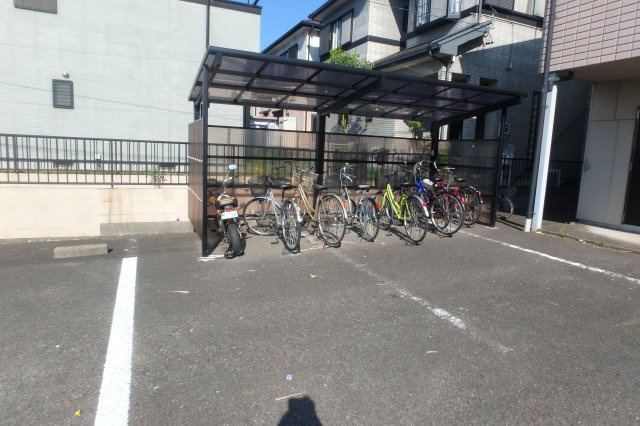 コーポアイリスのその他共用部分|駐輪場