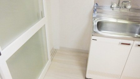 プラーティット本中山のキッチン|冷蔵庫置場有ります