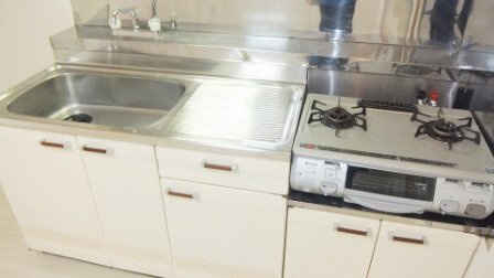 プラーティット本中山のキッチン|ガスコンロ設置設置例