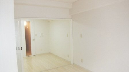 プラーティット本中山の寝室|インターネット対応
